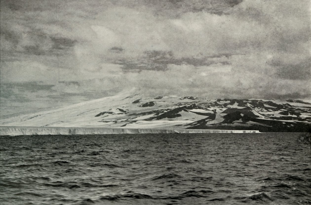 Bariera i Góra Terror, c19101913, 1913 autorstwa Herbert Ponting