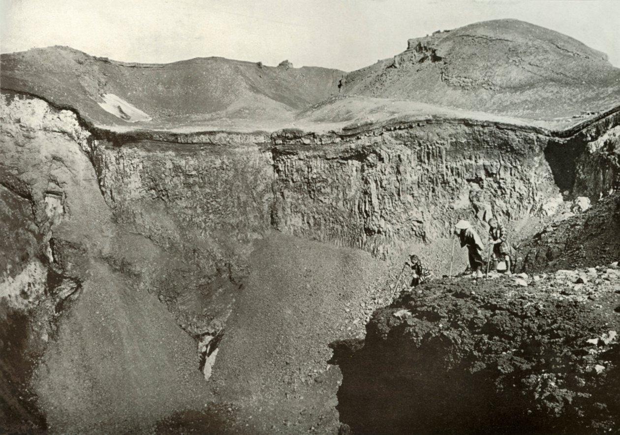 Święty krater Fuji-San, 1910. autorstwa Herbert Ponting