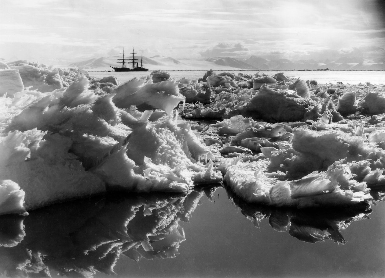 Terra Nova w McMurdo Sound, Antarktyka, 1911 autorstwa Herbert Ponting