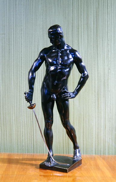 Szermierz (brąz) autorstwa Hugo Lederer
