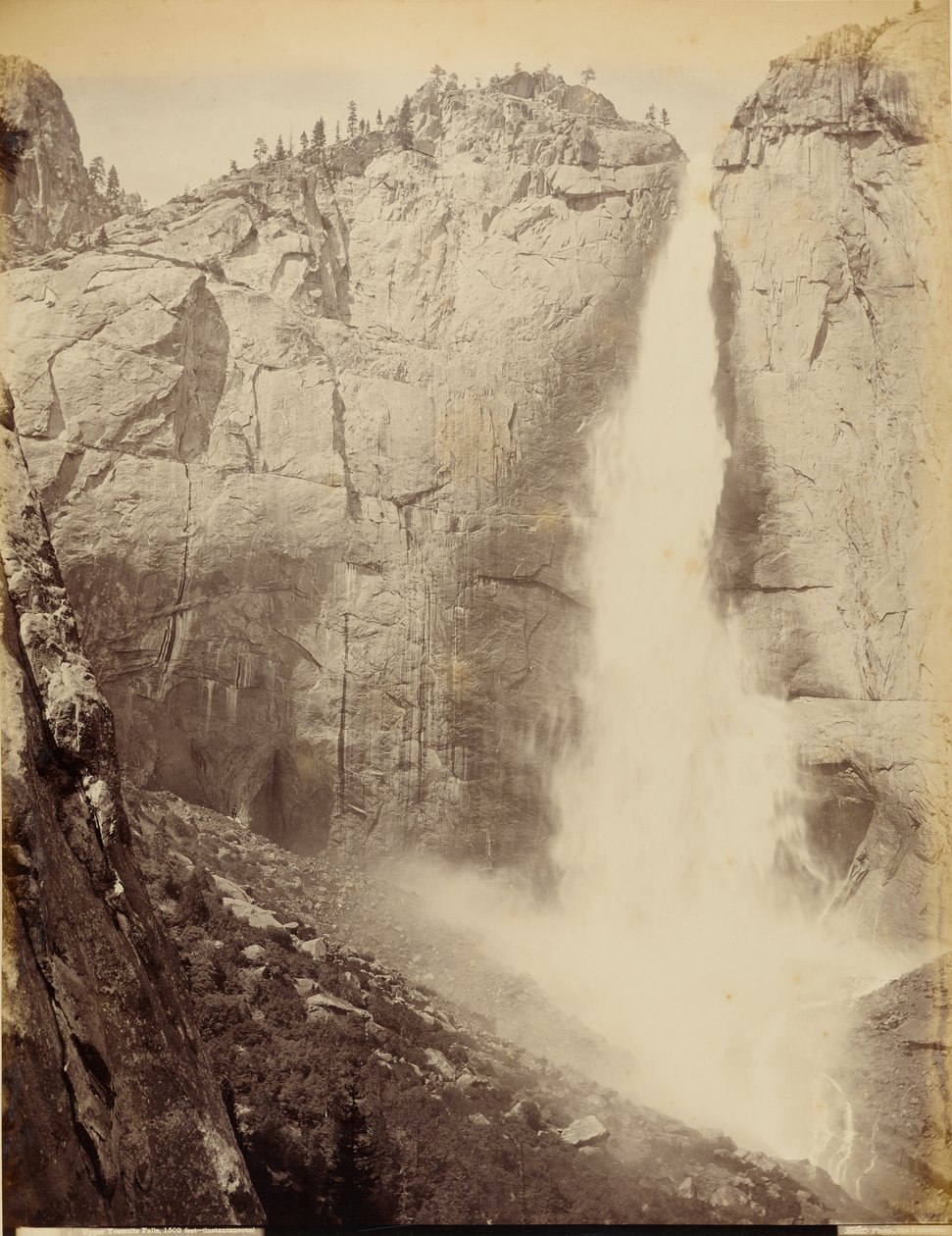 Górny wodospad Yosemite, 1502 stóp - (chwilowy) autorstwa I. W. Taber