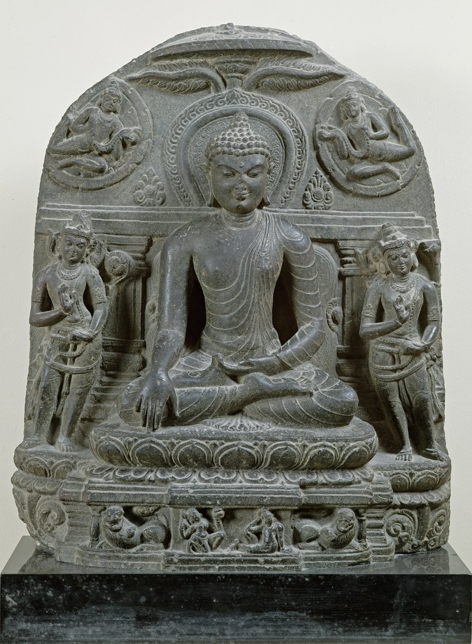 Siedzący Budda w medytacji (bazalt) autorstwa Indian School