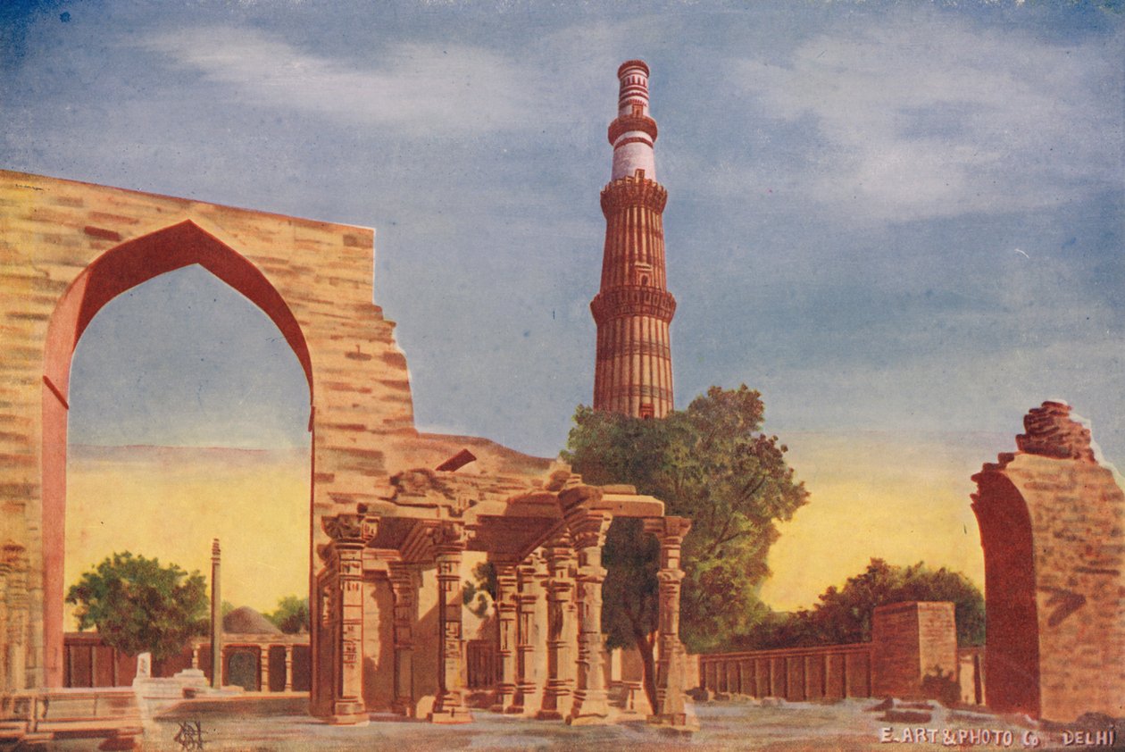 Kutub Minar z żelaznym filarem (zdjęcie kolorowe) autorstwa Indian photographer