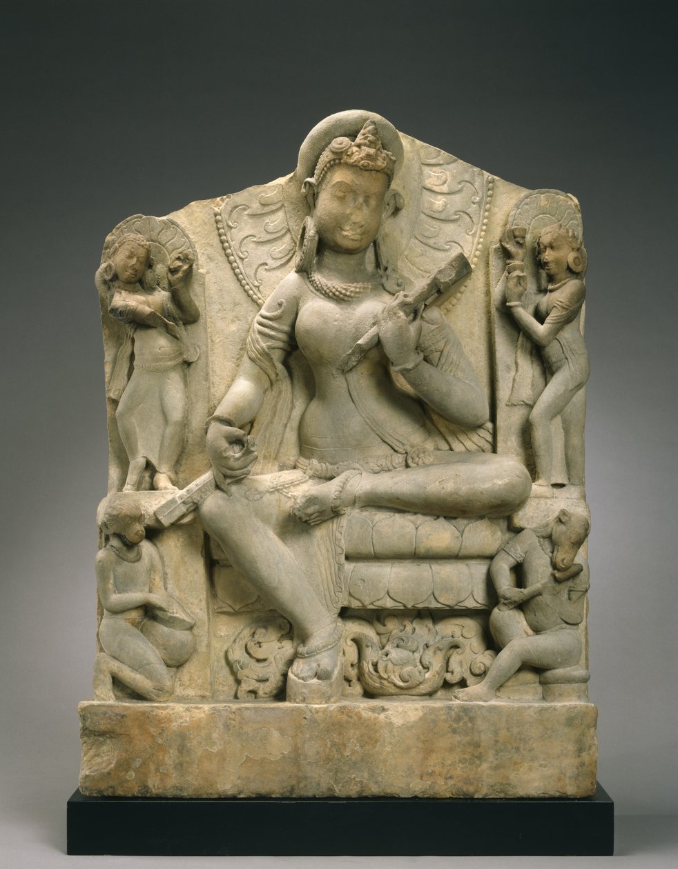 Saraswati (piaskowiec) autorstwa Indian School