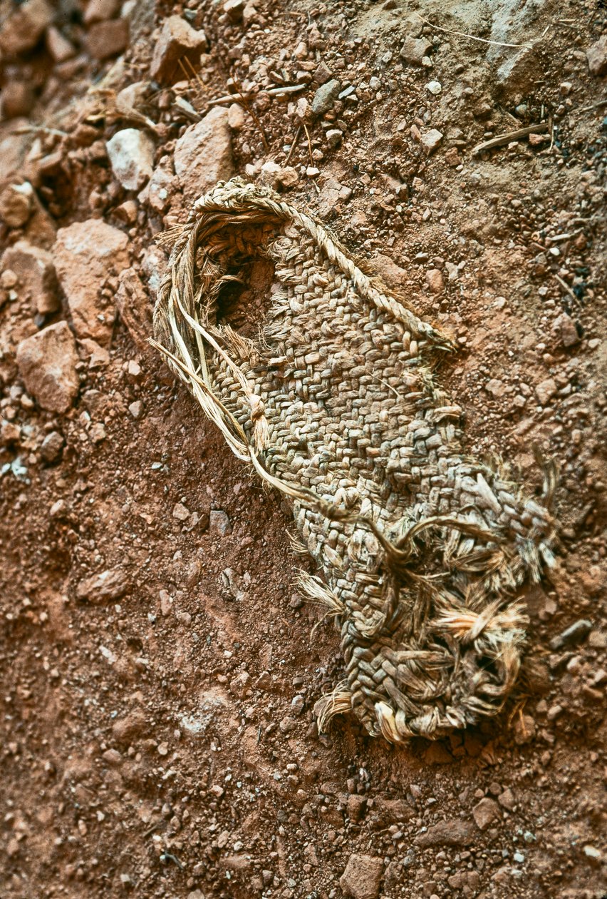 Ręcznie wykonany sandał Anasazi w Grand Gulch, Utah, 2009 r. (zdjęcie ilustracyjne) autorstwa Ira Block