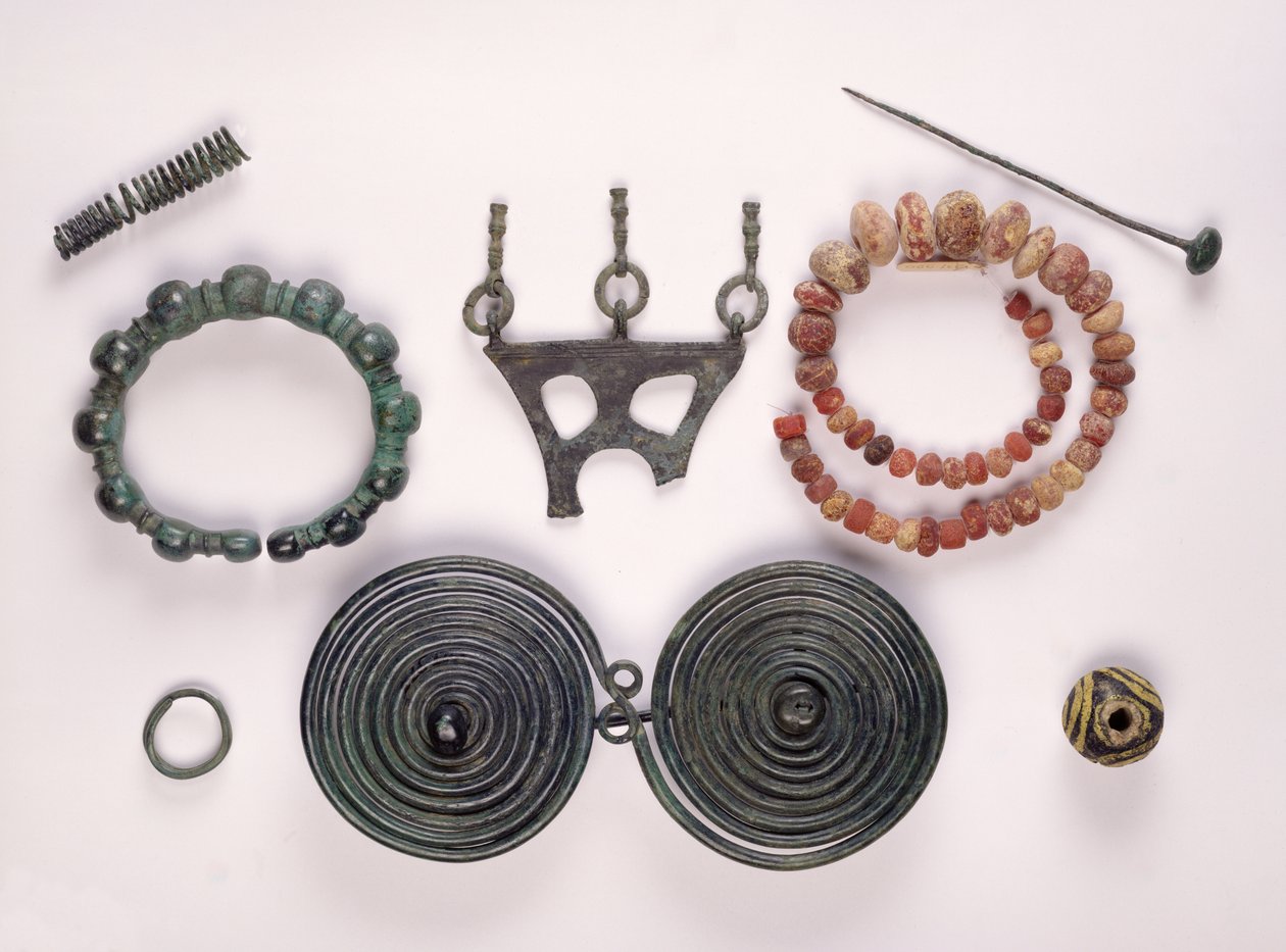 Biżuteria znaleziona w kobiecym grobie w Hallstatt, Celtic autorstwa Iron Age