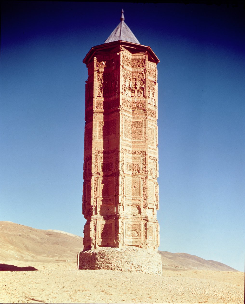 Minaret Meszuda III (1089-1115) autorstwa Islamic School