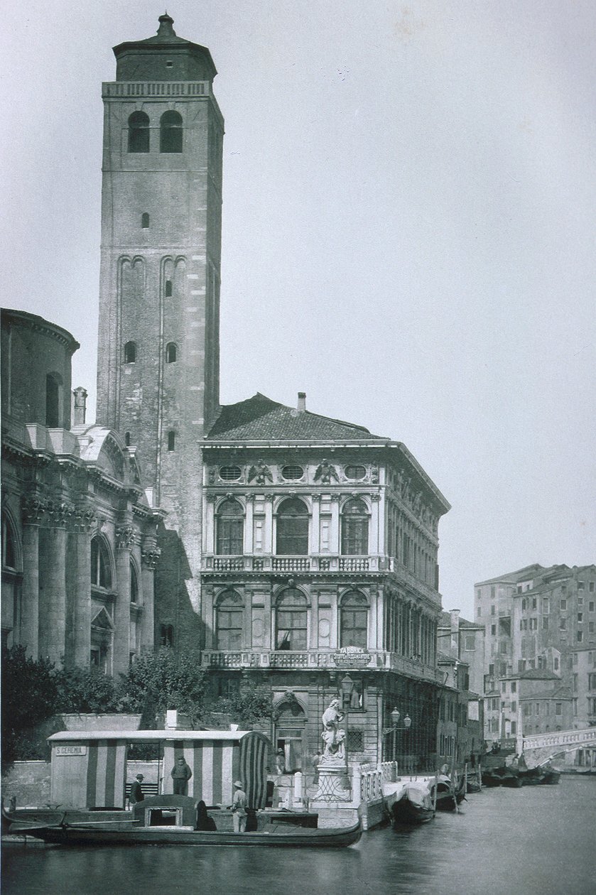 Widok na Palazzo Labia i kościół San Geremia autorstwa Italian Photographer