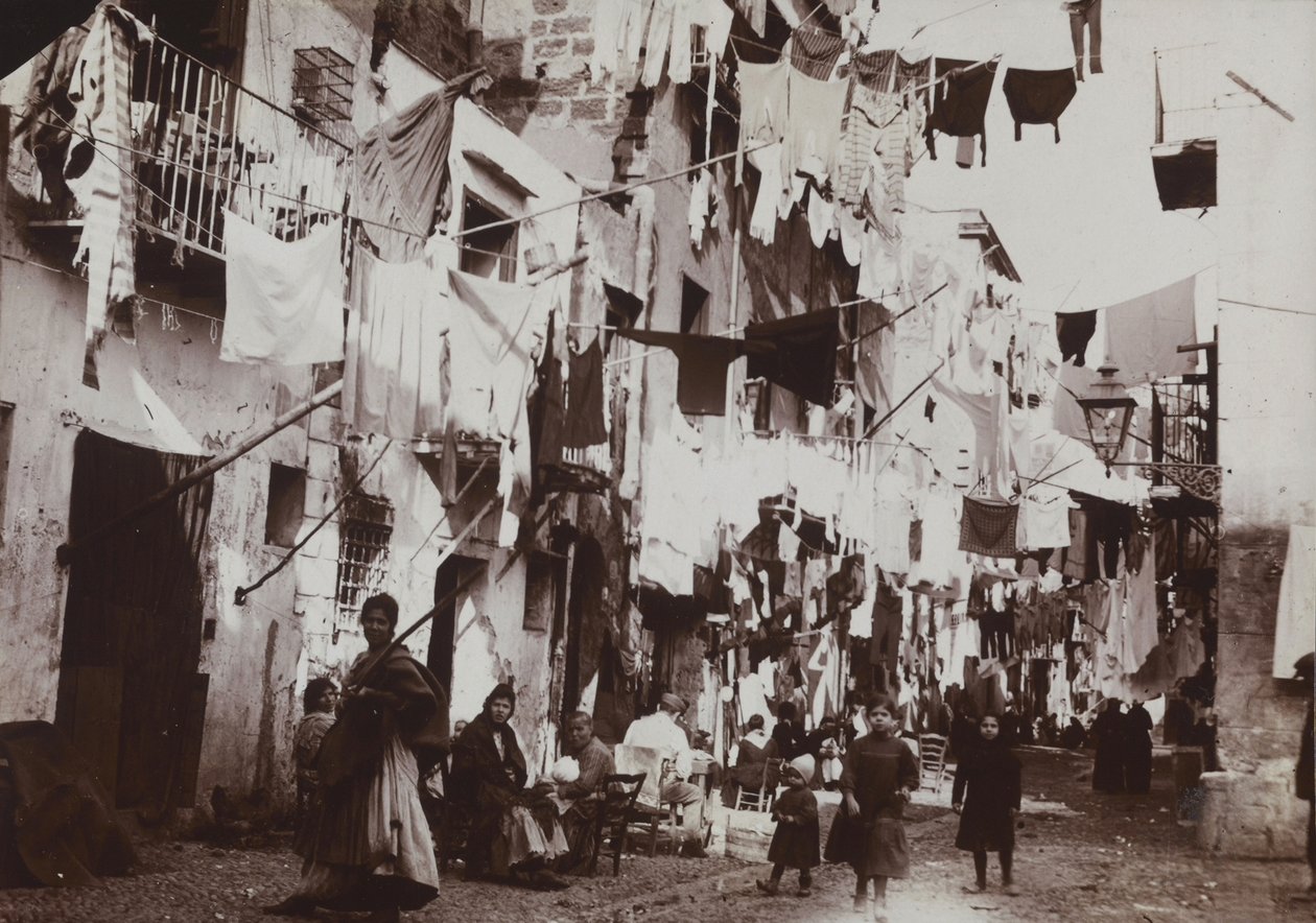 Charakterystyczna ulica w Palermo, 1920 autorstwa Italian Photographer