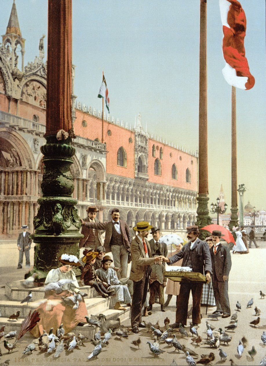 Karmienie gołębi na Placu Świętego Marka w Wenecji, ok. 1900 autorstwa Italian Photographer