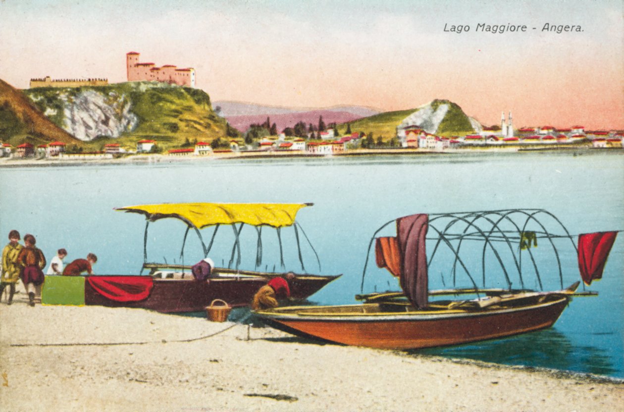 Jezioro Maggiore, Angera (zdjęcie kolorowe) autorstwa Italian Photographer