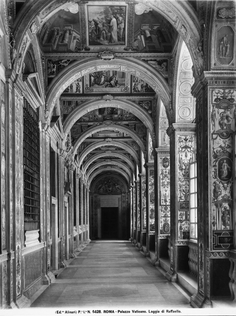 Loggia Rafaela, Pałac Watykański, Watykan (zdjęcie czarno-białe) autorstwa Italian Photographer
