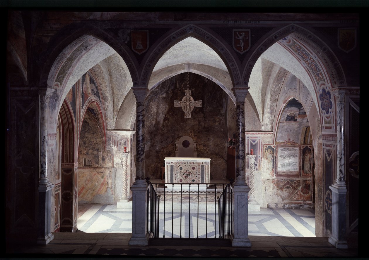 Widok wnętrza prezbiterium i ołtarza, jaskini św. Benedykta (sacro speco) Subiaco autorstwa Italian School