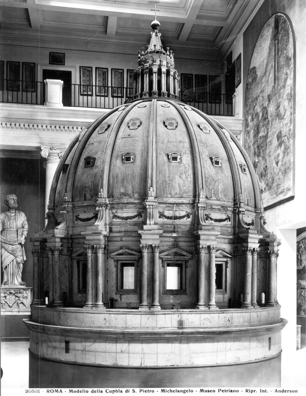 Model kopuły św. Piotra, zaprojektowany przez Michała Anioła (1475-1564) i zbudowany przez Giacomo della Porta (ok.1533-1602) w latach 1588-90 (drewno) autorstwa Italian School