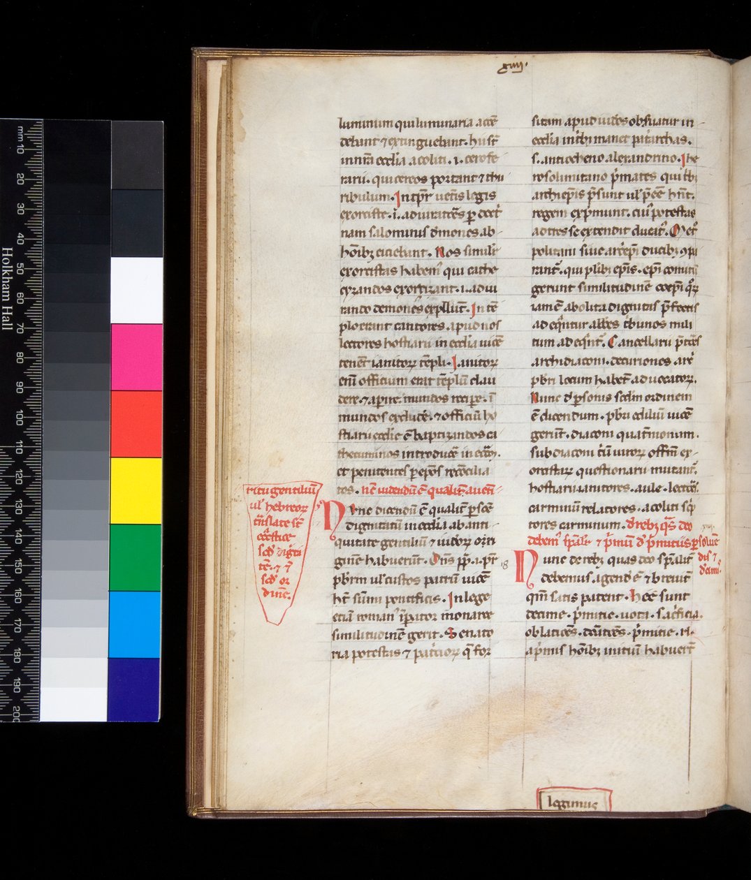 Ms 165. Jan Belethus, urzędy Summa de ecclesiasticis, f.13v. Przykład gotyckiej książeczki z rubrykami i pobocznymi poprawkami w kolorze czerwonym autorstwa Italian School