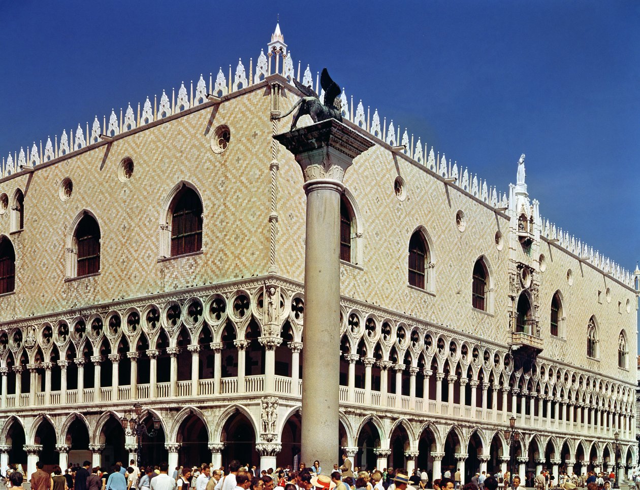 Palazzo Ducale, rozpoczęte ok. 1340 autorstwa Italian School
