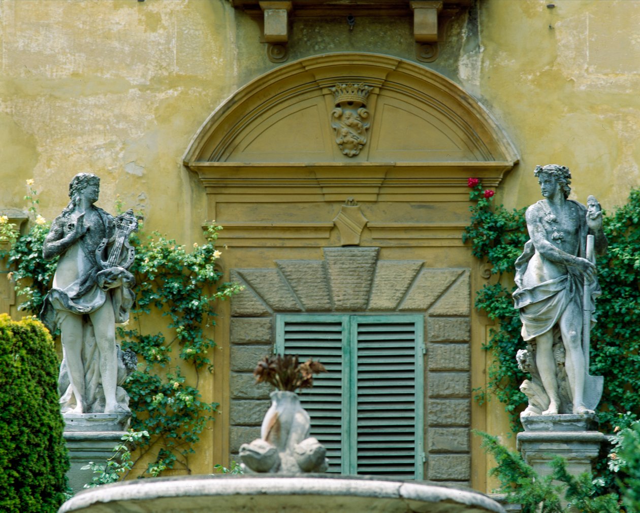 Południowa fasada Villa la Pietra autorstwa Italian School