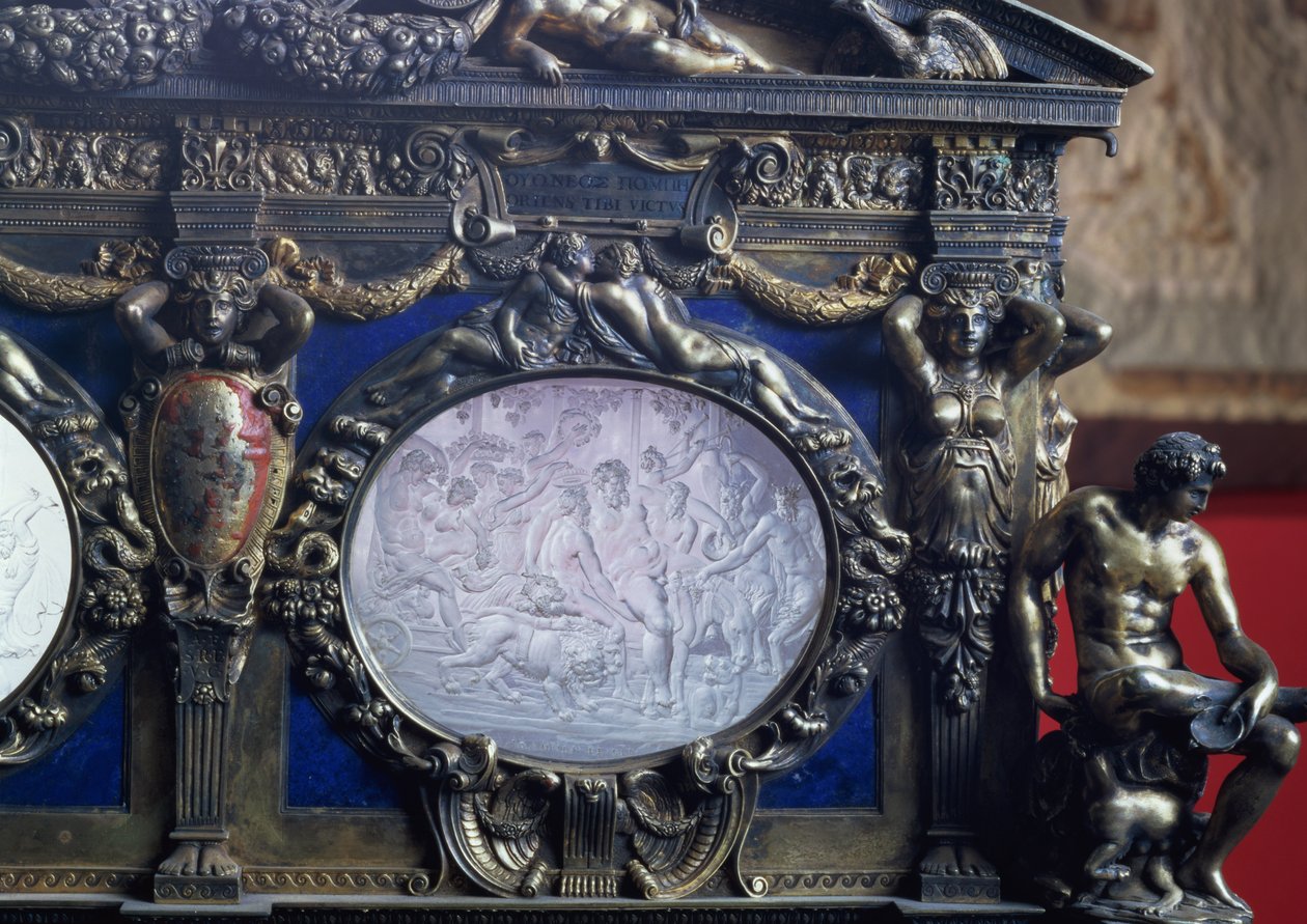 Skrzynia Farnese, fragment owalnej inkrustacji przedstawiający Triumf Bachusa, autorstwa Sebastiano Sbarriego (fl.1548-61) i Giovanniego Bernardo da Castel Bolognese autorstwa Italian School