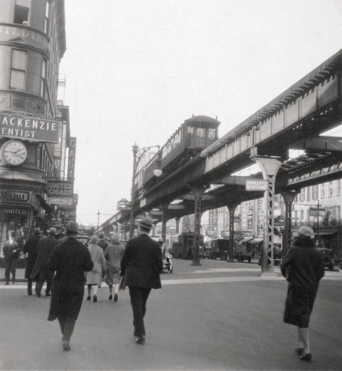 Flatbush Avenue, Nowy Jork, USA, XX wiek autorstwa J. Dearden Holmes