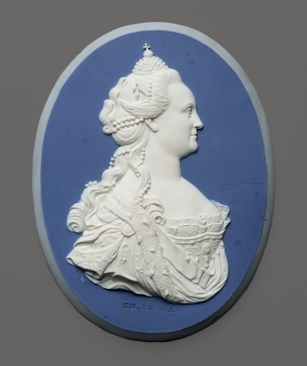 Medalion portretowy cesarzowej Katarzyny II, ok. 1775 (naczynia jaspisowe) autorstwa J. and Bentley Wedgwood