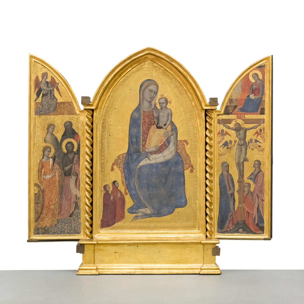 Madonna z Dzieciątkiem; Zwiastowanie; Ukrzyżowanie i święci, ok. 1380 r. (panel) autorstwa Jacopo di Cione