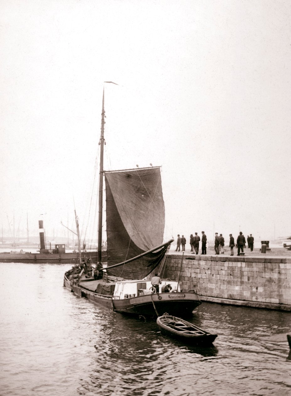Kanał, wyspa Marken, Holandia, 1898. autorstwa James Batkin