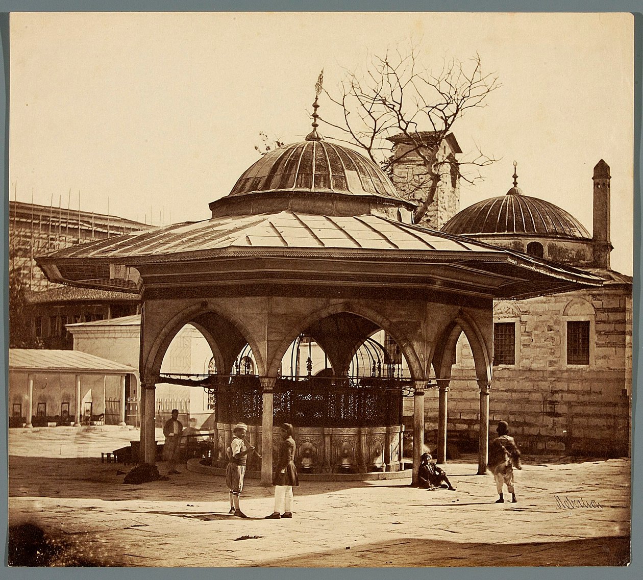 "Fontanna na dziedzińcu Hagia Sophia" autorstwa James Robertson
