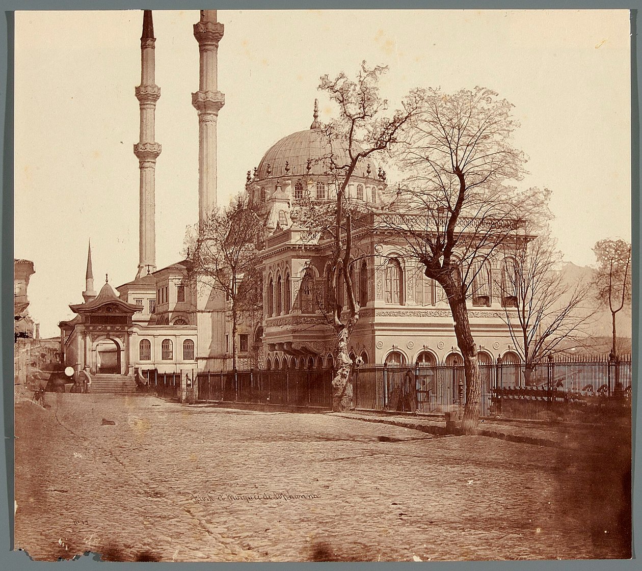 Kiosk i meczet w Tophane autorstwa James Robertson