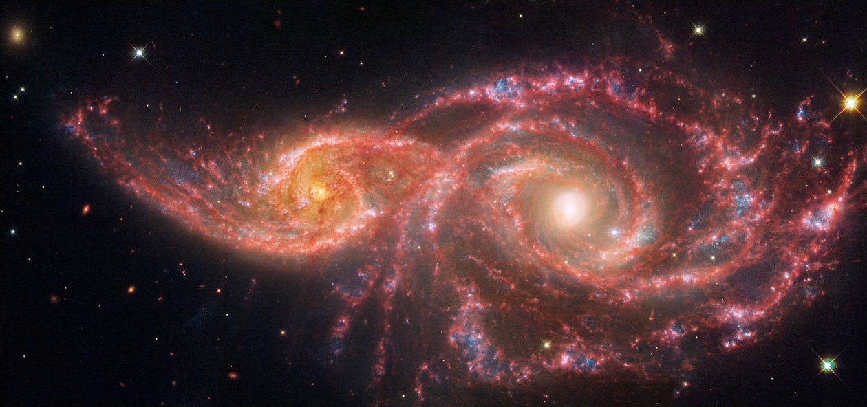 Hubble bada parę galaktyk autorstwa James Webb Space Telescope (NASA)