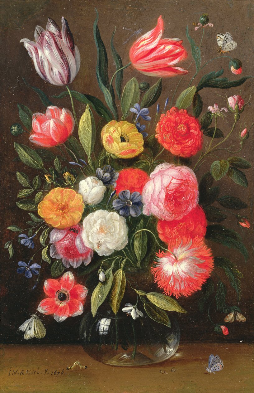 Tulipany, róże, zawilce i inne kwiaty w szklanym wazonie z motylami i gąsienicą na półce autorstwa Jan van the Elder Kessel