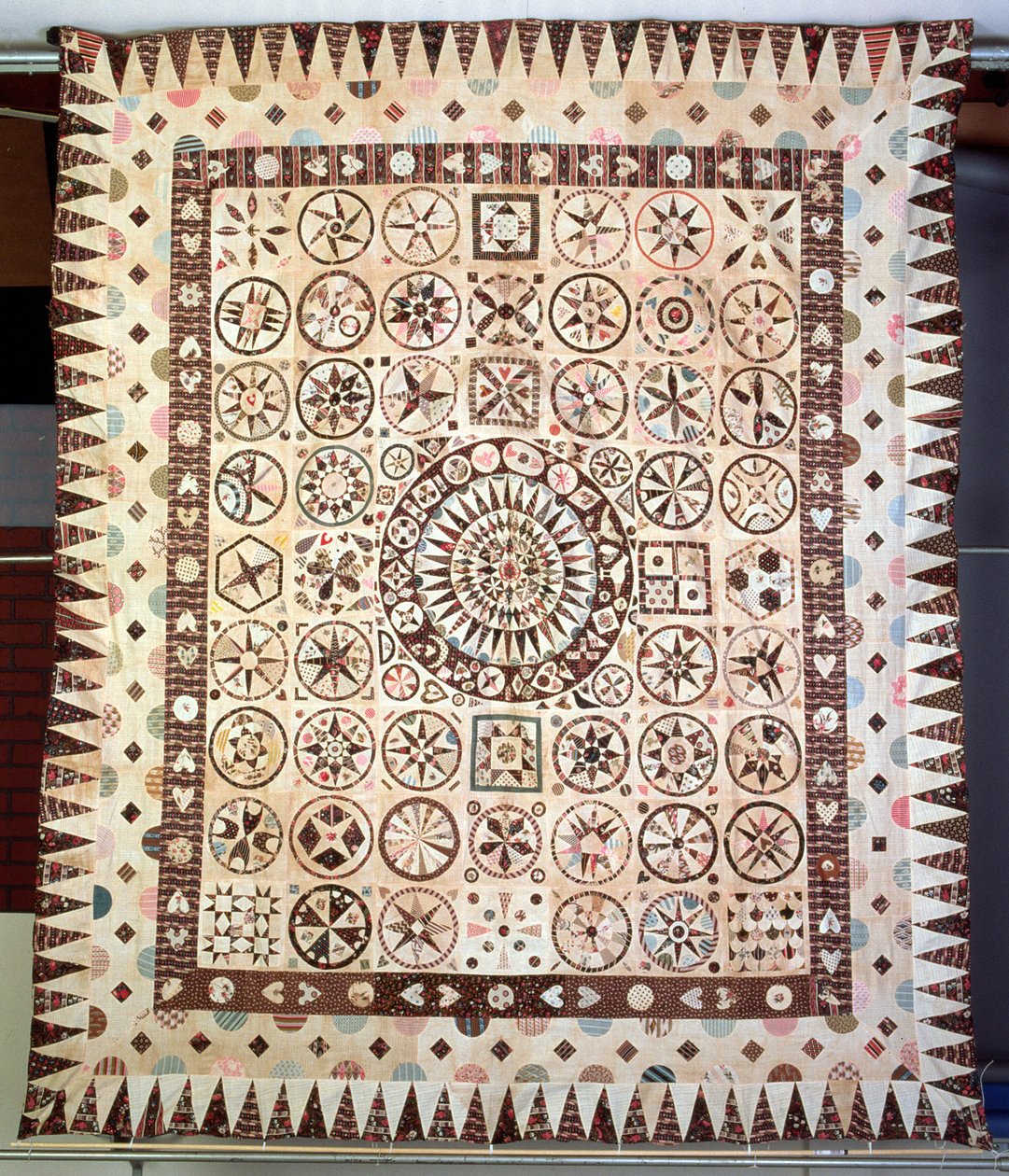 Patchworkowa narzuta na łóżko, Irlandia, 1850-60 (materiał) autorstwa Jane Pizar