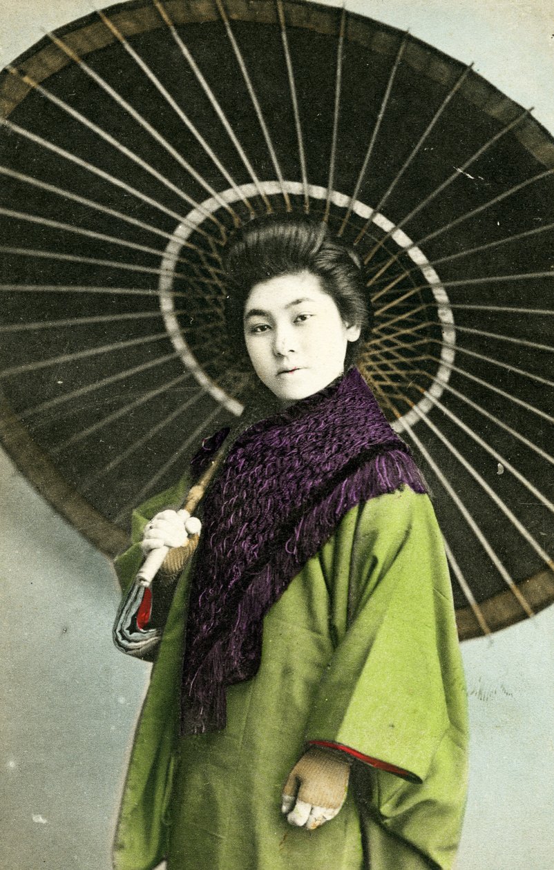 Japonka z parasolką, ok. 1910 (zdjęcie albumu) autorstwa Japanese Photographer