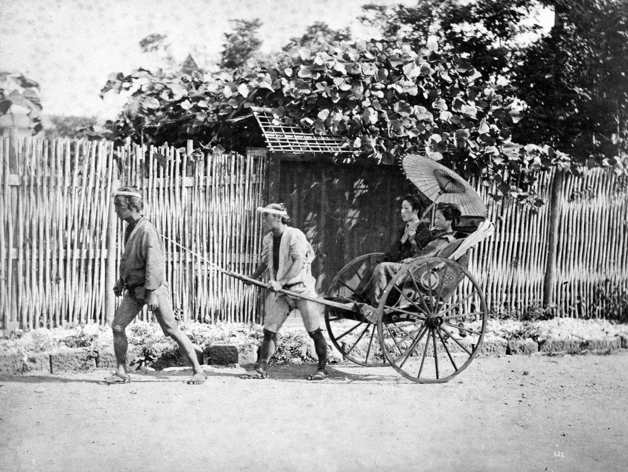 Dwie dziewczyny w rikszy, ok. 1860-80 autorstwa Japanese Photographer