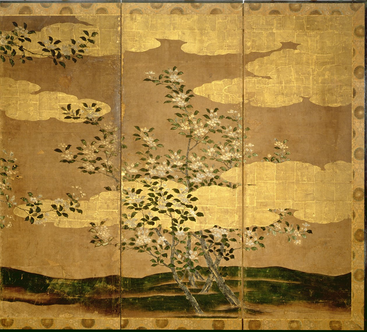 Kwiaty kamelii (pióro i atrament, kolor, złoty papier na desce) (patrz 216565) autorstwa Japanese School