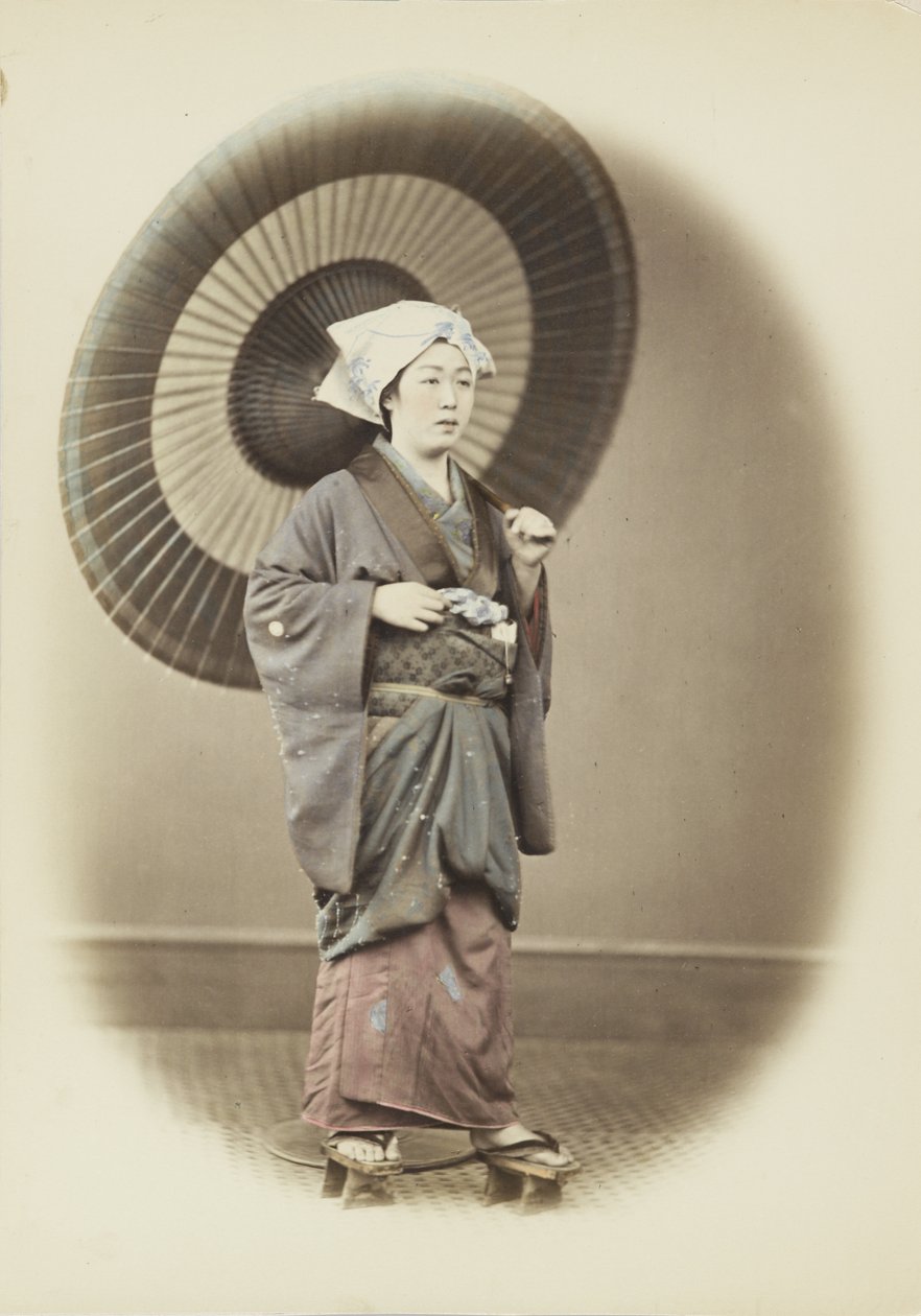 Japonka z parasolką (ręcznie kolorowane czarno-białe zdjęcie) autorstwa Japanese Photographer