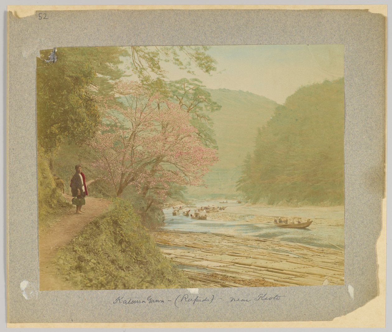 Katsura-Gawa, niedaleko Kioto, Japonia (ręcznie kolorowane czarno-białe zdjęcie) autorstwa Japanese Photographer