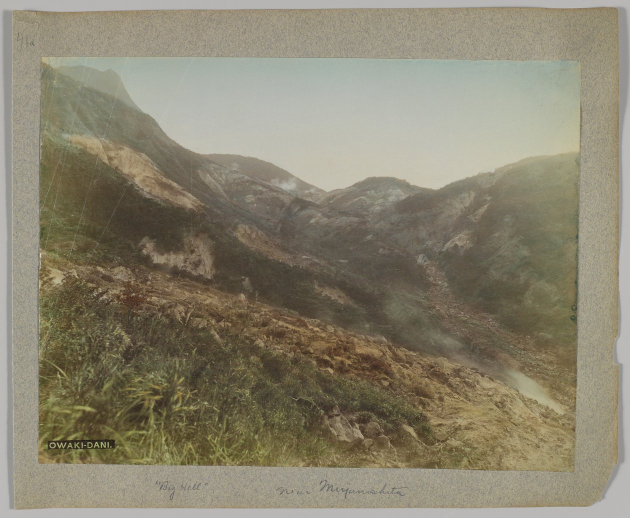 Owakudani, Hakone, Prefektura Kanagawa, Japonia (ręcznie kolorowane czarno-białe zdjęcie) autorstwa Japanese Photographer