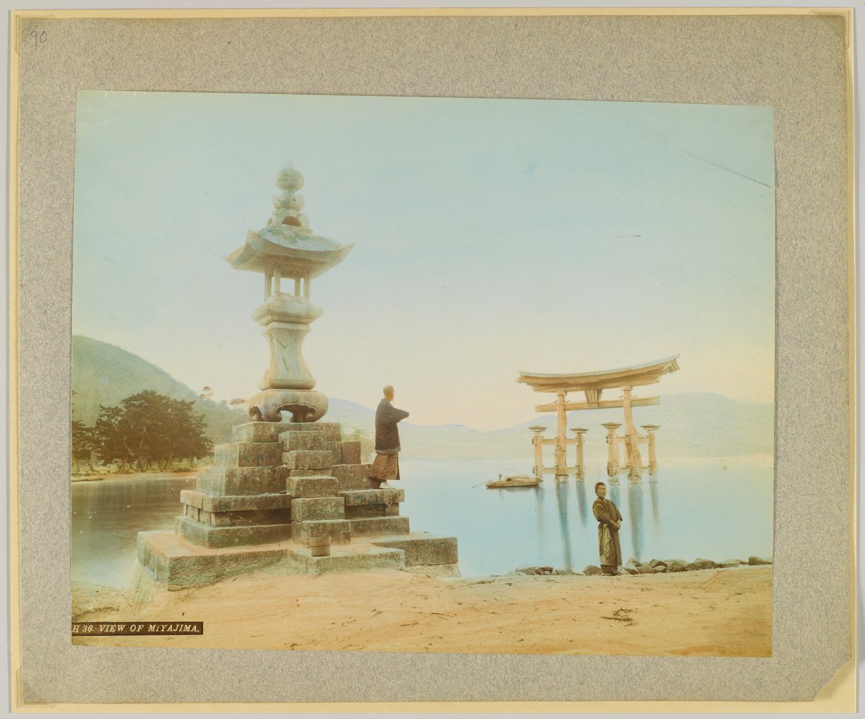 Widok Miyajimy, Japonia (ręcznie kolorowane czarno-białe zdjęcie) autorstwa Japanese Photographer