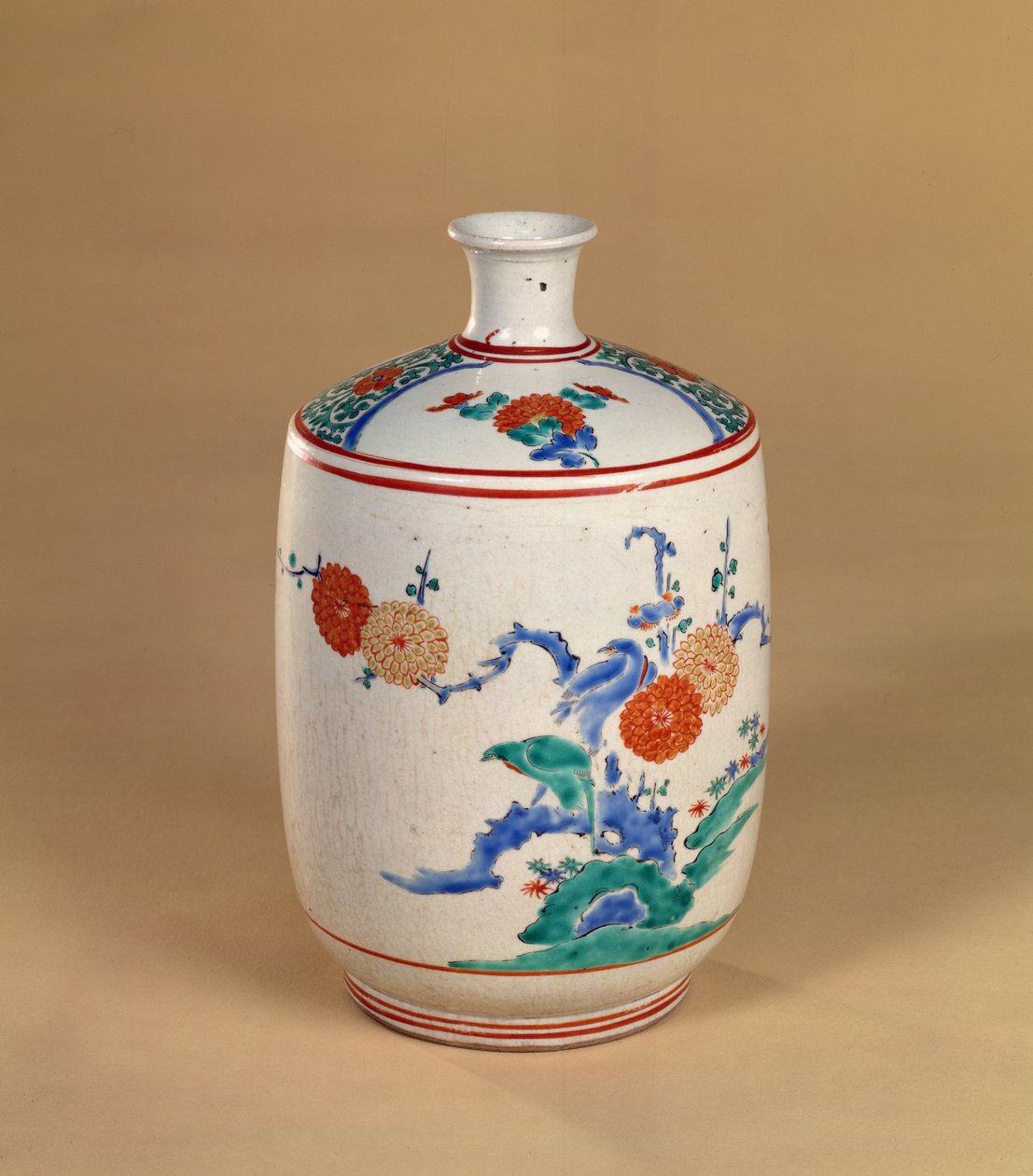 Butelka Kakiemon z dekoracją kwiatową, Epoka Edo, ok. 1660 (porcelana) autorstwa Japanese School