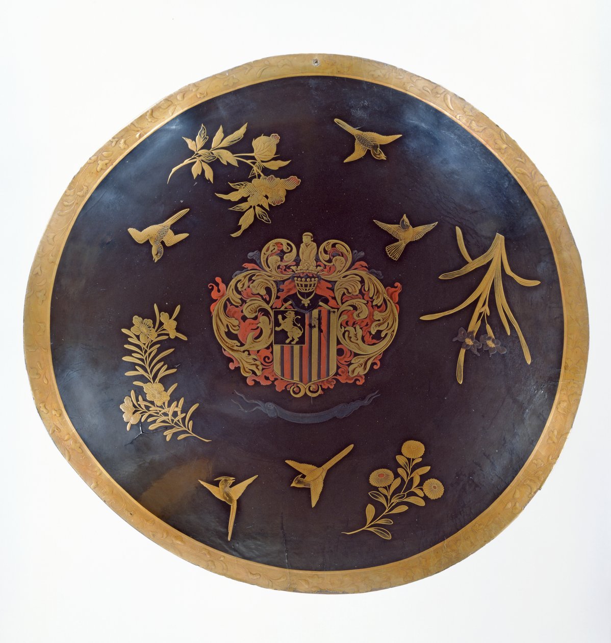 Tarcza przedstawiająca łożyska herbowe Constantijna Ransta, dla Holenderskiej Kompanii Wschodnioindyjskiej, wykonana w Bengalu i Lakierowana w Japonii, ok. 1668 (lakierowana skóra) autorstwa Japanese School