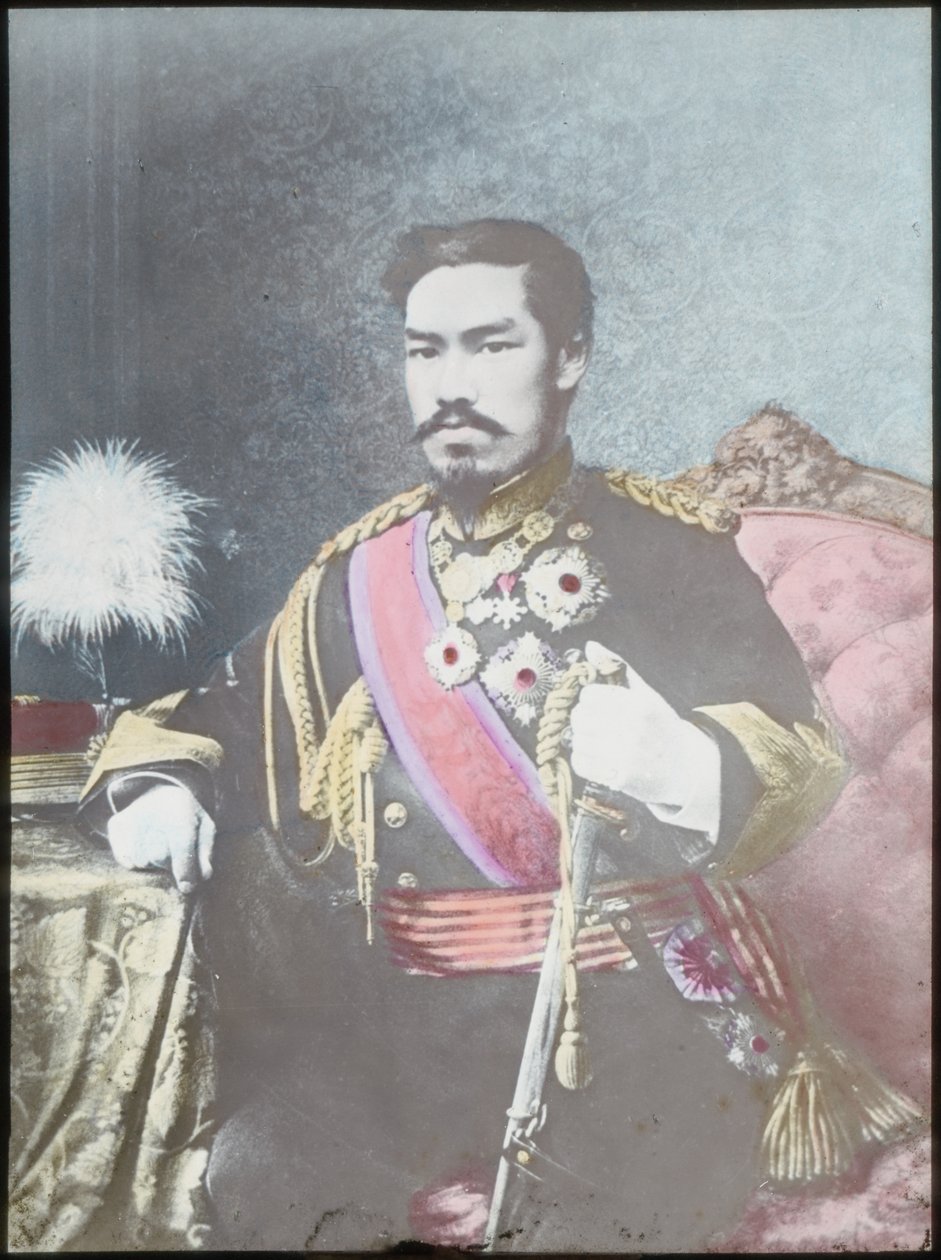 O Imperador Meiji, c.1880 (lâmina de vidro colorida à mão)polonês autorstwa Japanese School