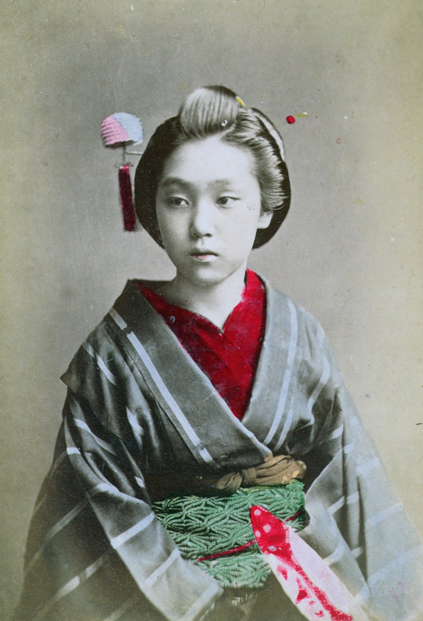 Młoda dziewczyna w kimonie, ok. 1860-70 (zdjęcie ręcznie kolorowane) autorstwa Japanese School