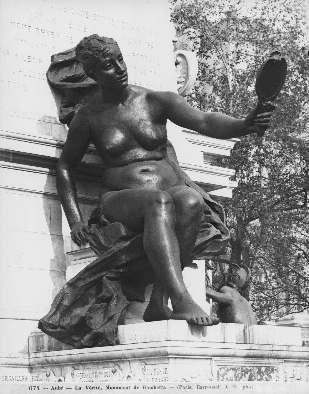 Pomnik Leona Gambetty, Prawda, dziedziniec Napoleona, Luwr, 1888 (detal) (marmur i kamień) (zob. także 346101, 346102, 346503) autorstwa Jean Paul Aube