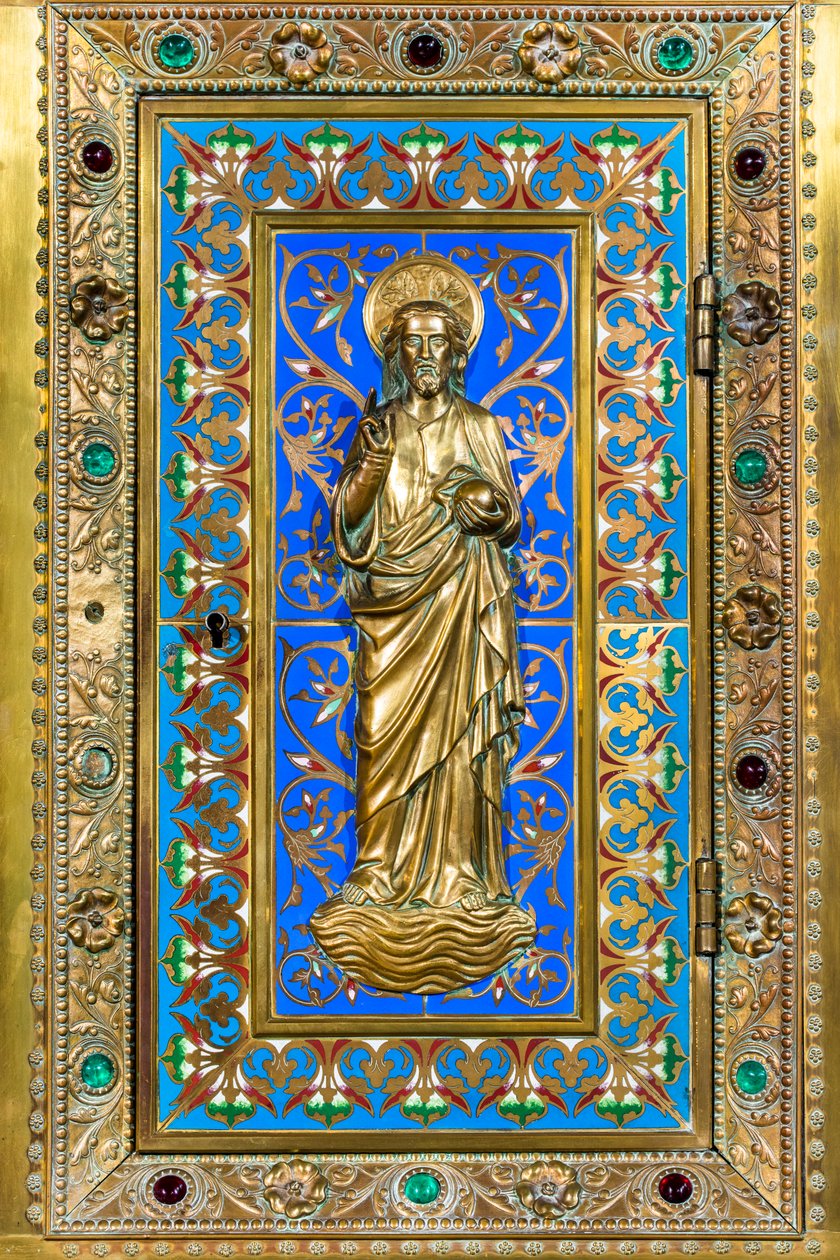 Widok wnętrza, chapelle du Mont-Carmel, ołtarz: tabernakulum, Salvator Mundi na drzwiczkach, tło z niebieskiej emalii z liśćmi.A. Chertier, złotnik w Paryżu autorstwa Jean Alexandre Chertier