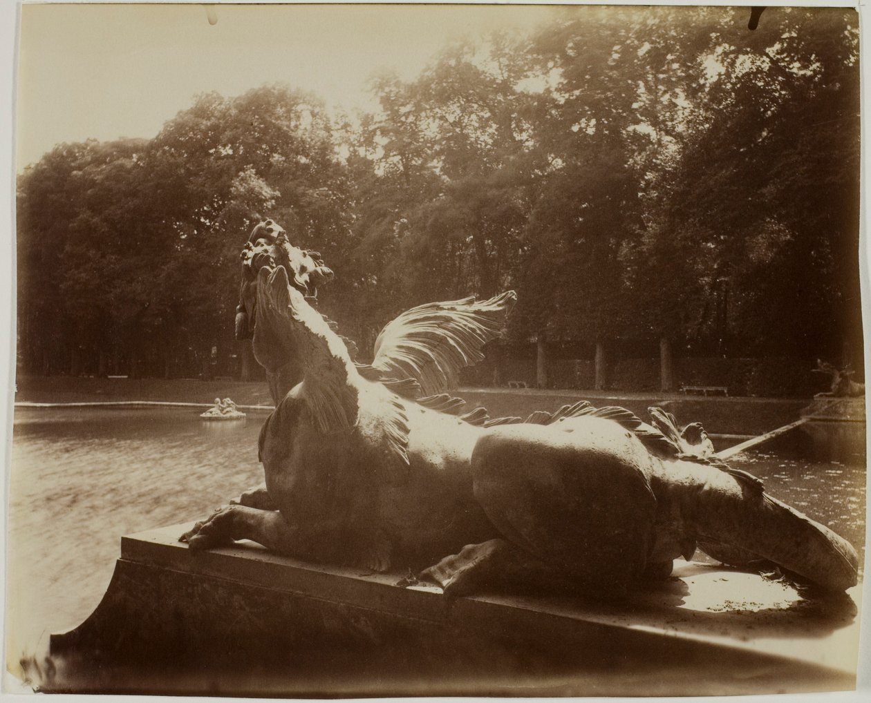 Wersal, Grand Trianon, Dragon by Hardy autorstwa Jean Eugène Auguste Atget