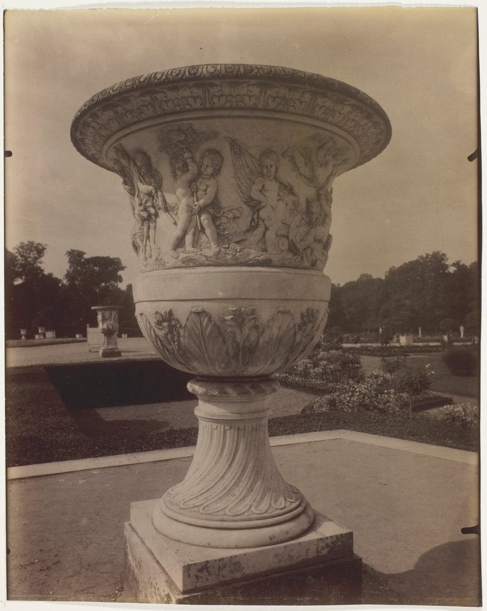 Wersal, wazon autorstwa Jean Eugène Auguste Atget