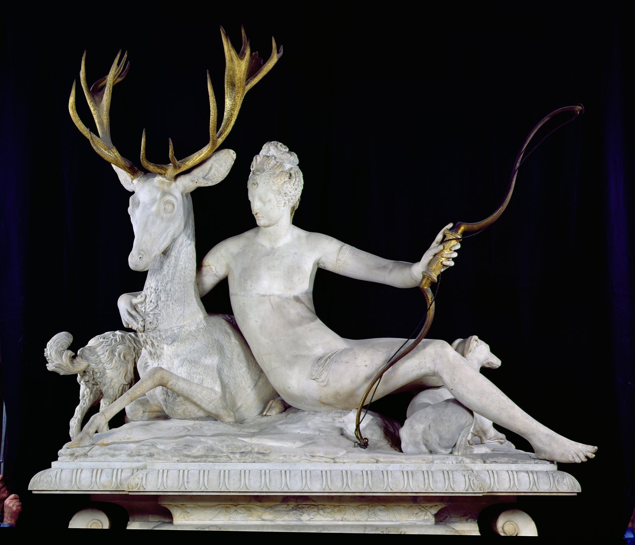 Diana osadzona na jeleniu (marmur i brąz) (patrz także 148837) autorstwa Jean Goujon