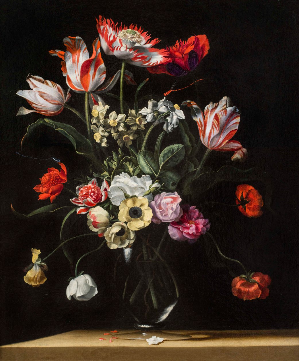 Tulipany, żonkile, goździki, maki, zawilce i inne kwiaty w szklanym wazonie na drewnianej półce, jeden z pary, XVII w. autorstwa Jean Picart