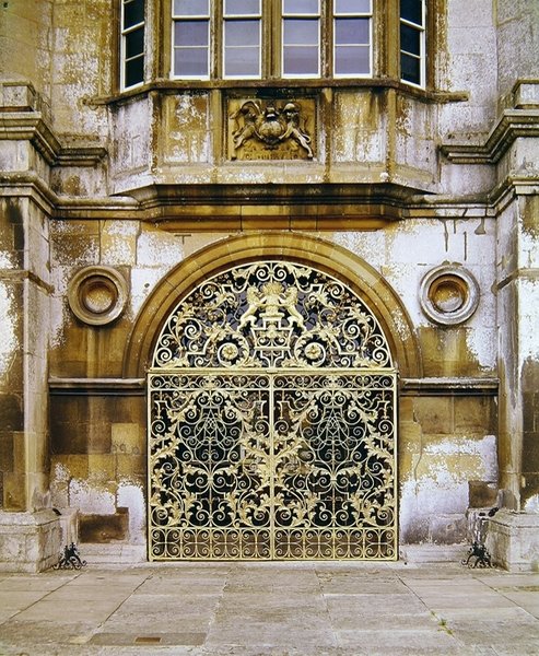 Bramy z Burghley House, 1710 autorstwa Jean Tijou