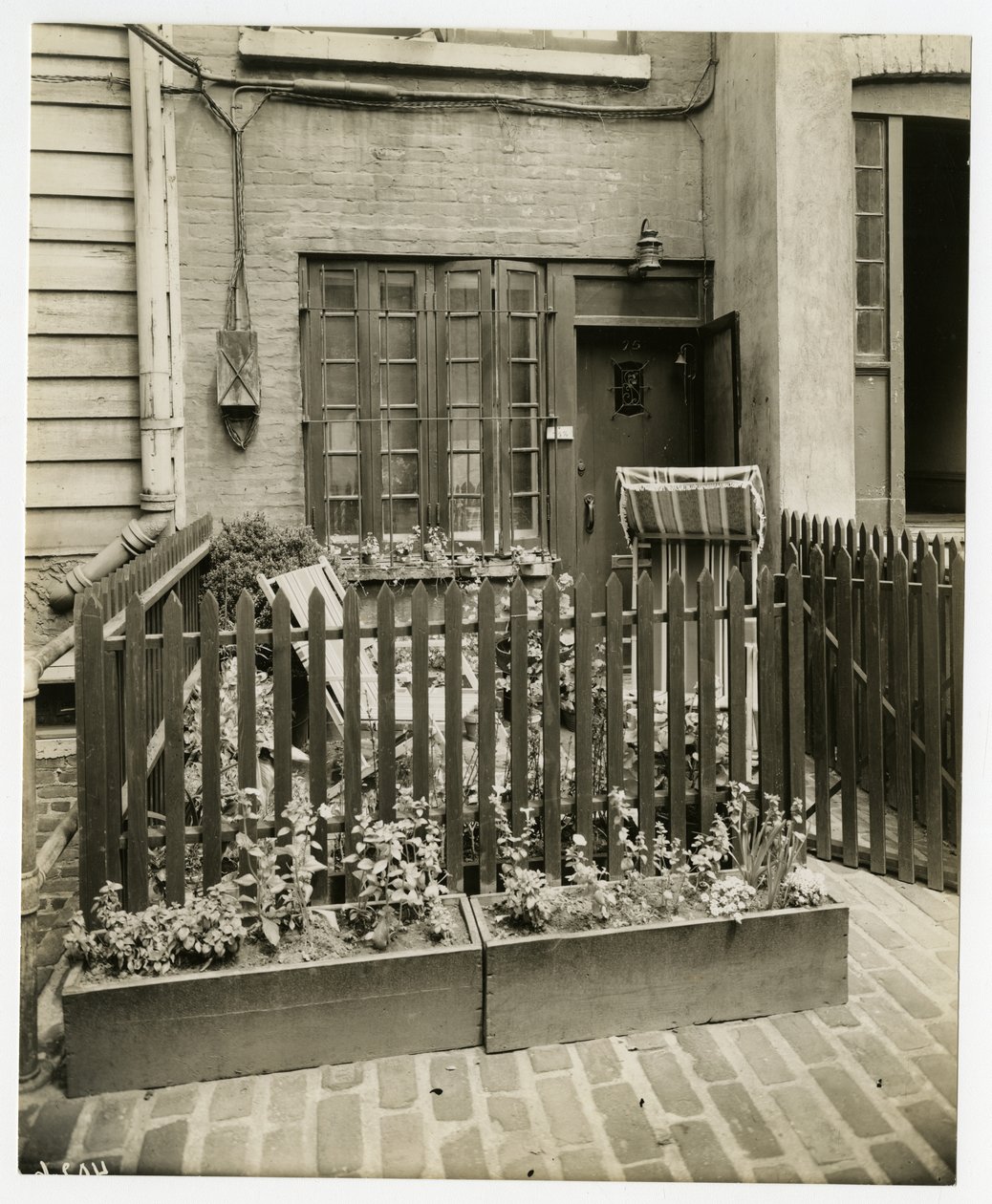 75 Bedford St "najwęższy dom", Greenwich Village, Nowy Jork, USA autorstwa Jessie Tarbox Beals